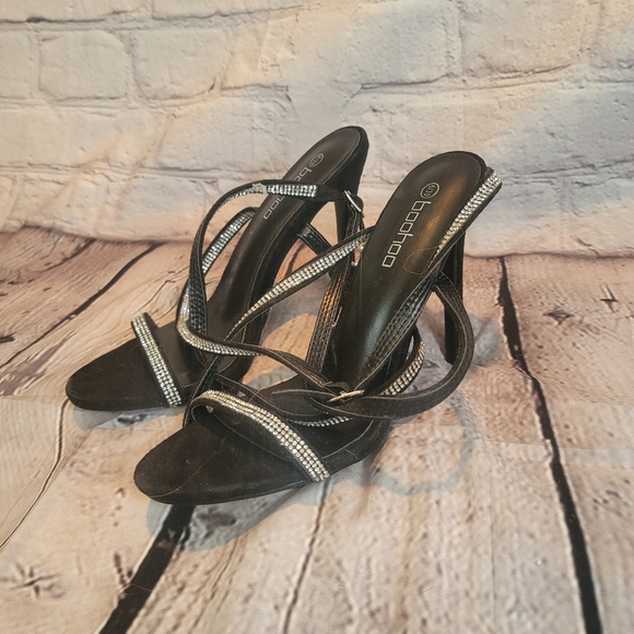 Sparkling lace up black shoes. - Picture 5 of 5